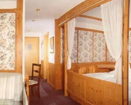 Hotell Bergwelt 4*